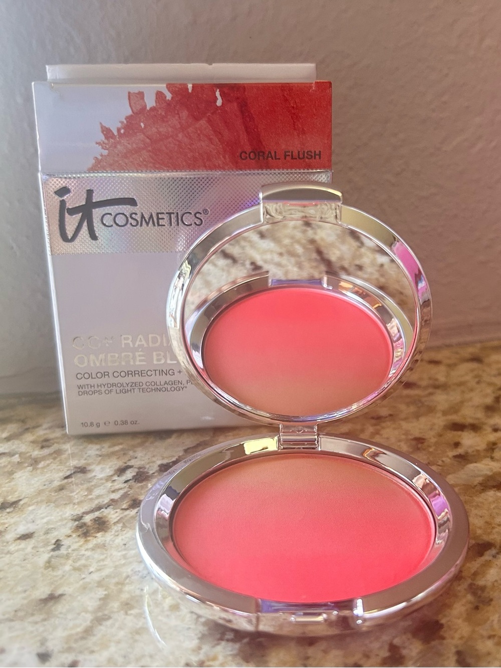 it cosmetics Radiant Ombre Blush - Coral Flush. New